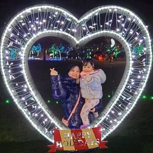 Meet your Posher, Iris